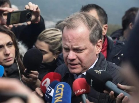 Τέμπη: Παραιτήθηκε ο Κώστας Καραμανλής (vid)