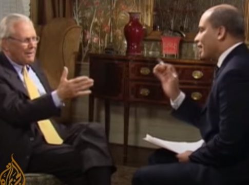 Πως αντέδρασε ο Ράμσφελντ στην ερώτηση «αν άξιζε τον θάνατο χιλιάδων η εισβολή στο Ιράκ»