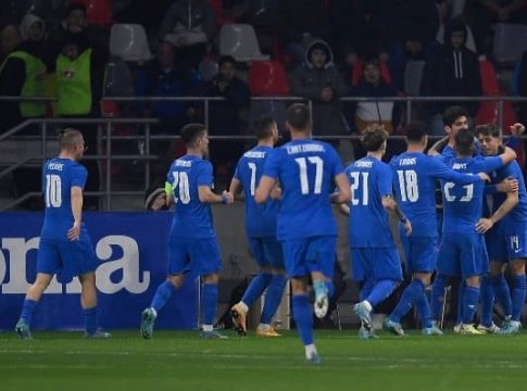 Με τη «γαλανόλευκη» και τους «μπλε»!