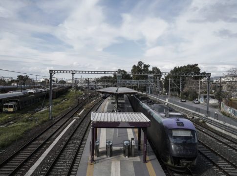 Επανεκκίνηση για τρένα και προαστιακό – Όλες οι αλλαγές σε δρομολόγια, προσωπικό και ταχύτητα