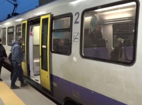 Τρένα: Πώς έγινε η επιστροφή στις ράγες – Στα πίσω βαγόνια οι επιβάτες
