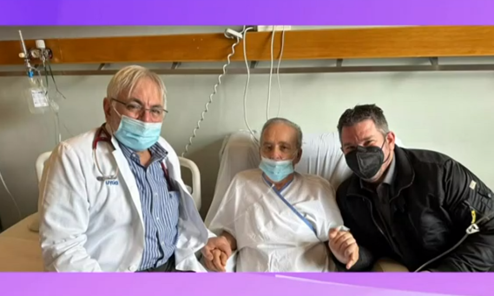 Ανδρέας Μικρούτσικος: Οι πρώτες φωτογραφίες μέσα από το νοσοκομείο – Το μήνυμα που στέλνει