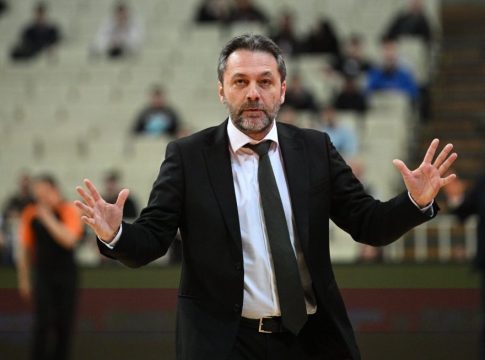 Με τρεις απουσίες ξεκίνησε προετοιμασία για Ολυμπιακό ο Σερέλης