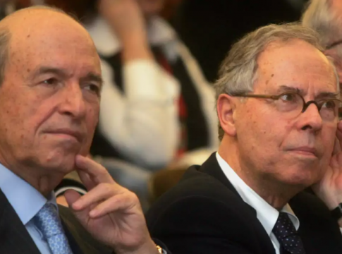 Πέθανε ο Σημίτης