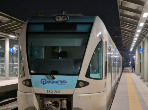 Ξαναμπήκαν στις ράγες ο προαστιακός και τα τρένα – Έναρξη μετ’ εμποδίων