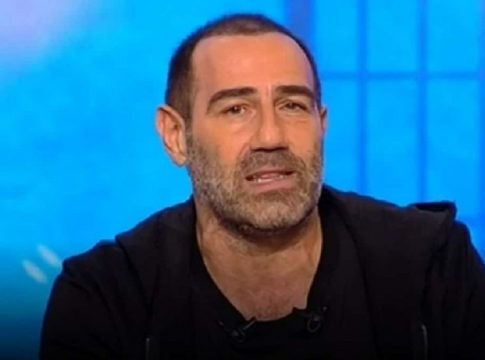 Έκτακτη ενημέρωση από τον Αντώνη Κανάκη – Εξελίξεις με τον παρουσιαστή
