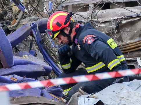 Ο σταθμάρχης κόρη μου, ο σταθμάρχης γιέ μου…