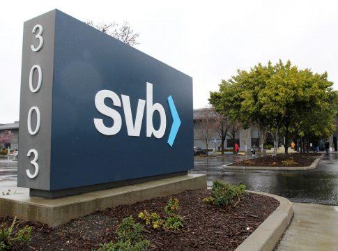 Silicon Valley Bank: Οι ΗΠΑ τρέχουν για να βρουν τρόπους αποτροπής κατάρρευσης και άλλων τραπεζών