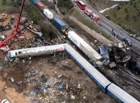 Τέμπη: Συγκλονίζει πατέρας θύματος – «Θα έπρεπε να έχουν αυτοκτονήσει και ακόμα δεν έχουν ομολογήσει»