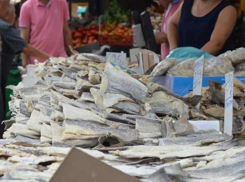 Μπακαλιάρος: Απλησίαστη η τιμή ενόψει 25ης Μαρτίου