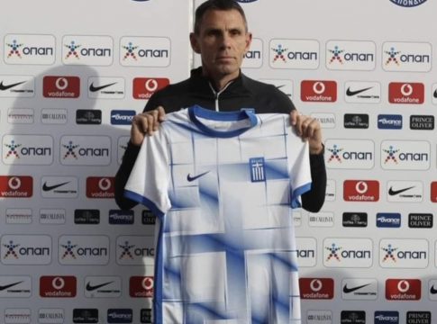 «Θεωρητικός της ακροδεξιάς ο Μπαλτάκος έβαλε αγκυλωτό σταυρό στη φανέλα της εθνικής» – Το «κατηγορώ» του ΜέΡΑ25