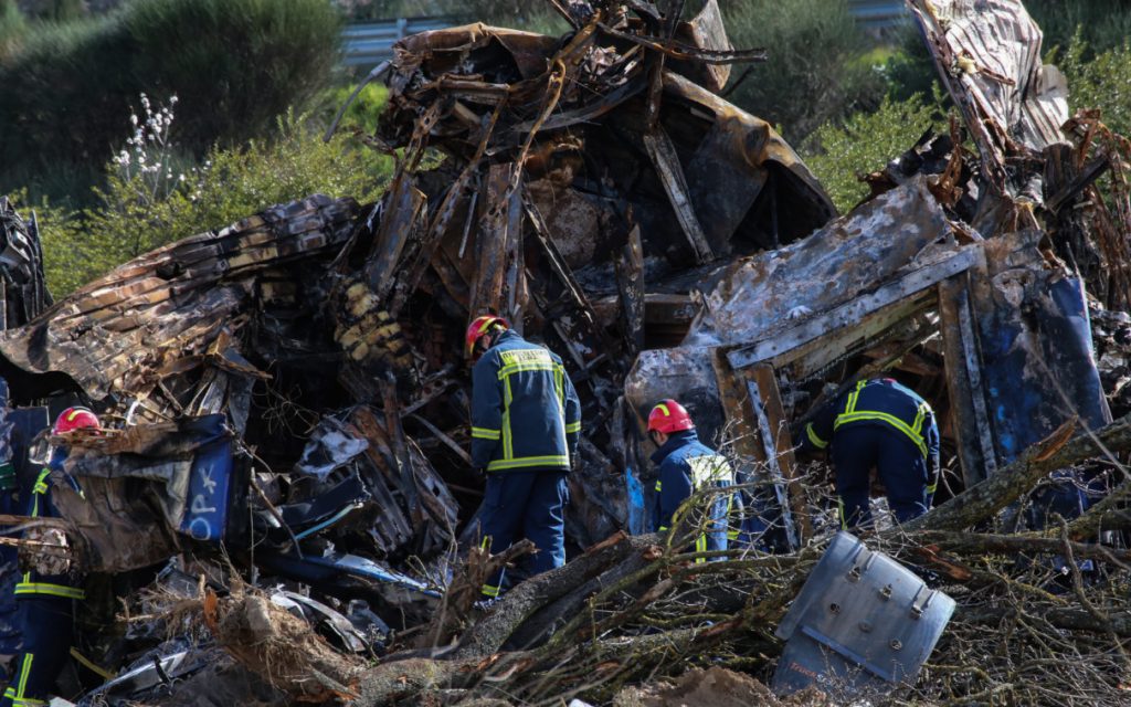 Τέμπη: Ταυτοποιήθηκε ακόμα μία σορός – Ανήκει σε Σύρο επιβάτη