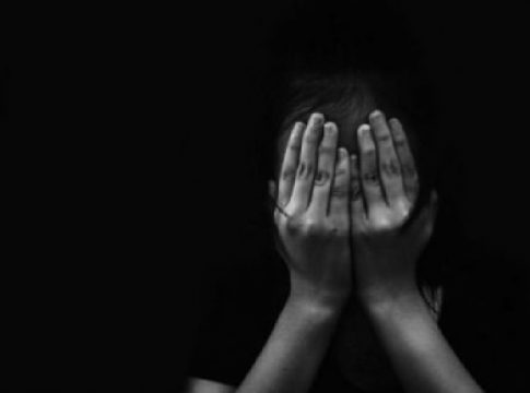 «Η μητέρα και τα παιδιά είχαν κακοποιηθεί για μεγάλο διάστημα» – Νέα στοιχεία για το 14χρονο θύμα κυκλώματος μαστροπείας