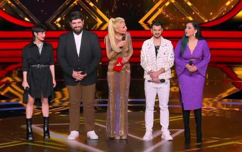 The Voice: Αυτή είναι η μεγάλη νικήτρια – Μάγεψε κριτές και κοινό και πήρε το έπαθλο (vid)