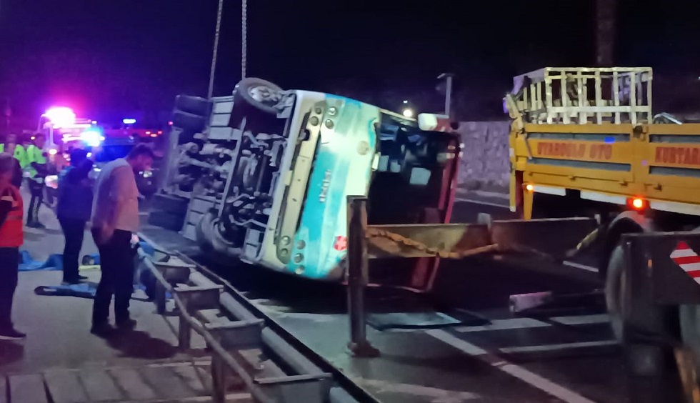 Σοβαρό ατύχημα τούρκικης ομάδας με λεωφορείο, 14 τραυματίες (pic)