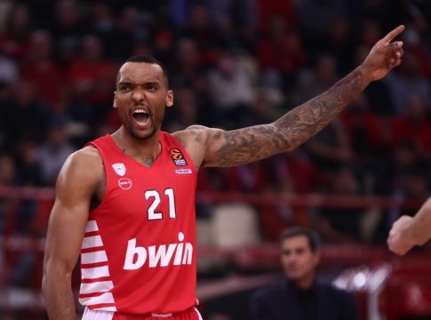 Με «απίθανο» Μπολομπόι, το Top 10 της Basket League (vid)