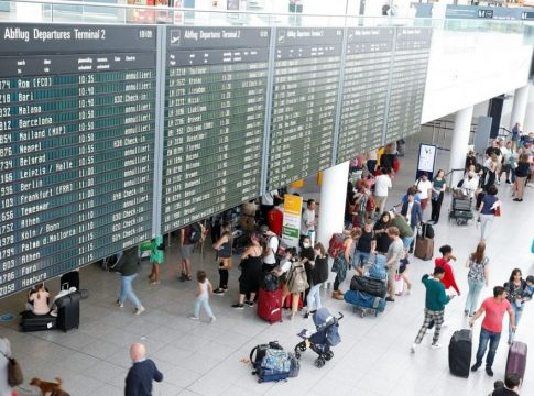 Ρωσία: Η ερώτηση που φοβούνται οι Ρώσοι που ταξιδεύουν είναι από πού κατάγονται