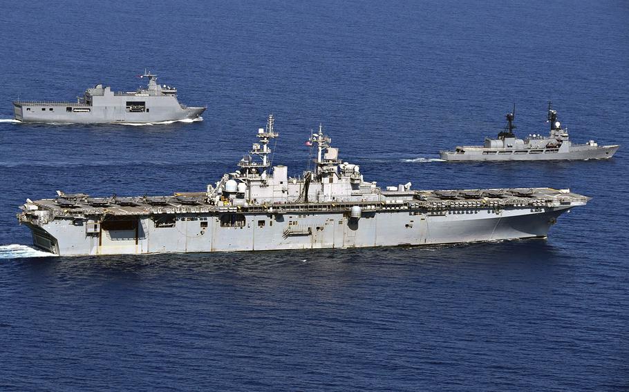 Πρόβα πολέμου με την Κίνα: Οι ΗΠΑ βυθίζουν πολεμικό πλοίο στη Νότια Σινική Θάλασσα