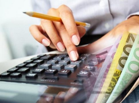Τα SOS και οι παγίδες των νέων ρυθμίσεων στην Εφορία – Τα κλειδιά για τις 72 και 120 δόσεις