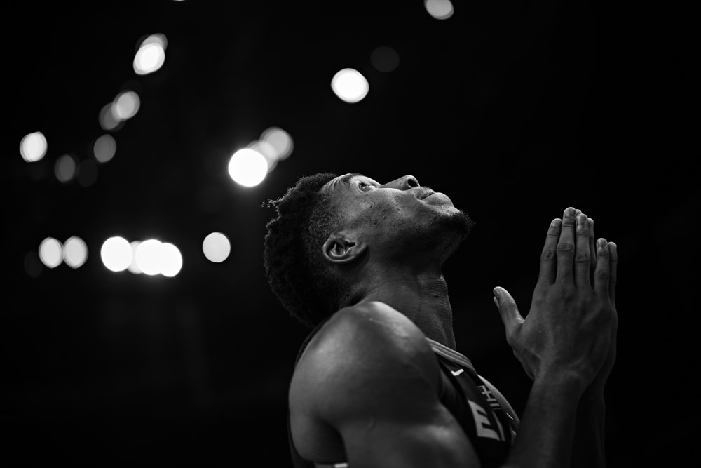 NBA: Ο Γιάννης, ο τραυματισμός και ο μπελάς μιας μάχης που δεν είναι… πρώτος γύρος playoffs
