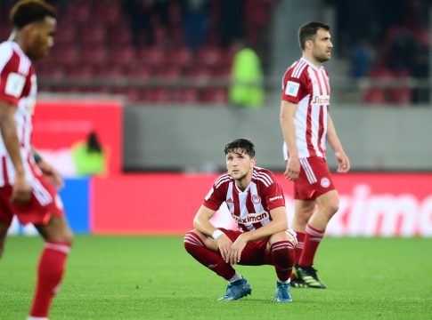Αναζητώντας συγκέντρωση και πειθαρχία μέσα στο γήπεδο, ψυχραιμία και καθαρή ματιά στον πάγκο…