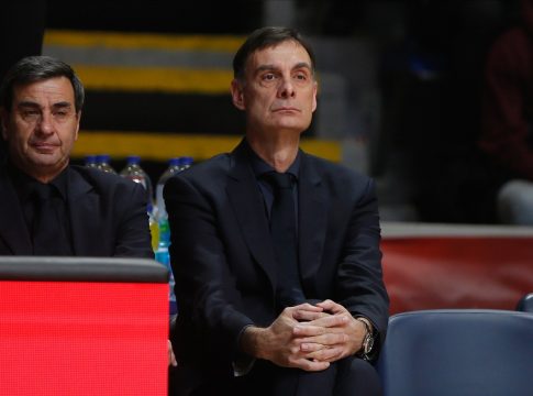 Μπαρτζώκας: «Είχαμε αρκετούς παίκτες εκτός κλίματος»