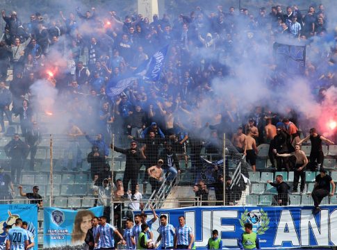 Επεισόδια ανάμεσα στους οπαδούς της Νίκης Βόλου και της ΑΕΛ (vid)