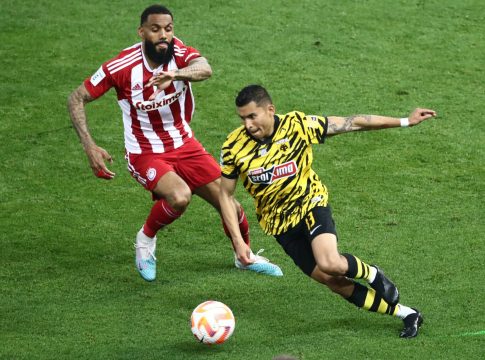 «Δεν θα είναι εύκολο για την ΑΕΚ να κρατήσει Πινέδα, τον θέλει και η Ρίβερ Πλέιτ»