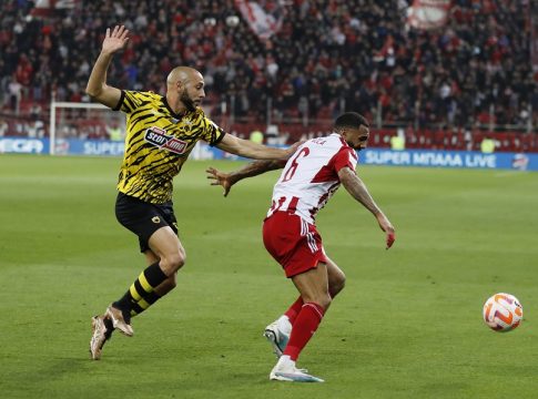 Επιθετικό φάουλ του Άμραμπατ πριν το 3-1 της ΑΕΚ (vid)