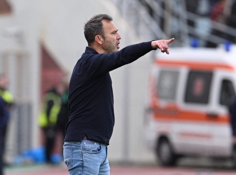 Μπράτσος: «Να κρατήσουμε το πρώτο ημίχρονο»