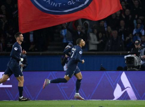 Παρί Σεν Ζερμέν – Λανς 3-1: Ο Εμπαπέ έγραψε ιστορία και οι Παριζιάνοι περιμένουν την στέψη