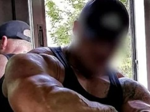 Αυτός είναι ο «μποντιμπιλντεράς» αστυνομικός που έκανε διακίνηση ναρκωτικών με περιπολικό