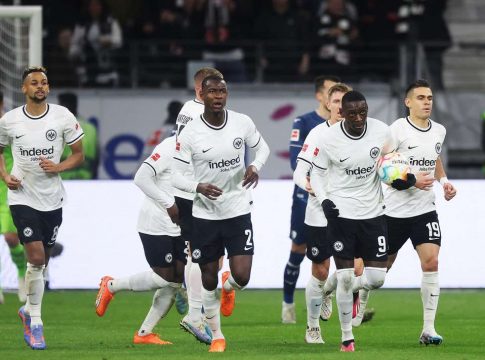 Άιντραχτ Φρανκφούρτης – Μπόχουμ 1-1: Ούτε τώρα οι «Αετοί»…