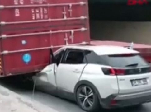 Σοβαρό τροχαίο για πρώην παίκτη του Ολυμπιακού (pics)