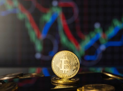 10% των Ελλήνων επενδύει σε κρυπτονομίσματα