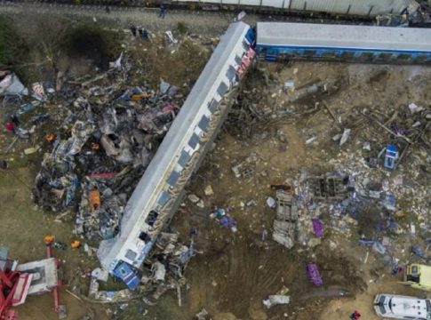 Νέα συγκλονιστικά βίντεο από τα Τέμπη – Η στιγμή της σύγκρουσης των τρένων