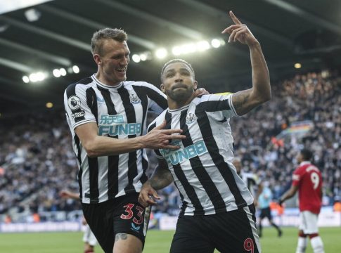 Άστον Βίλα – Νιούκαστλ στην κόντρα των φορμαρισμένων, υποχρέωση νίκης για την Τότεναμ απέναντι στη Μπόρνμουθ