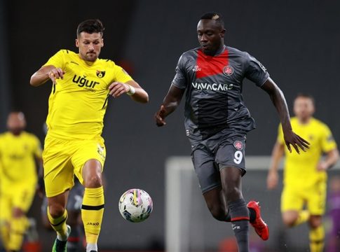 Εν αναμονή τερμάτων σε Πόλη & Ρέτζιο Εμίλια