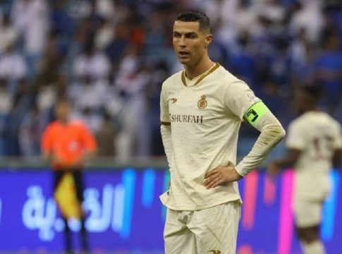 Έδειξε τα γεννητικά του όργανα στο πικάρισμα των οπαδών της Αλ Χιλάλ ο Ρονάλντο (vid)