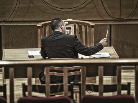 Απορρίφθηκε η αίτηση Κασιδιάρη για την εξαίρεση τριών αρεοπαγιτών