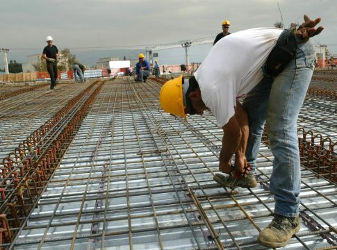 ΕΕ: Οι μισθοί αυξήθηκαν κατά 4,4% το 2022