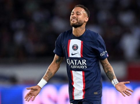 Ο Νεϊμάρ βάζει τέλος στα σενάρια: Δεν φεύγει από την Παρί