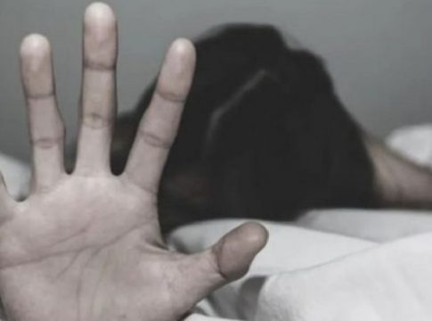 «Ούρλιαζα και είχα αίματα» – Σοκάρει η περιγραφή της 27χρονης καθηγήτριας – θύμα βιασμού επιχειρηματία της Μυκόνου