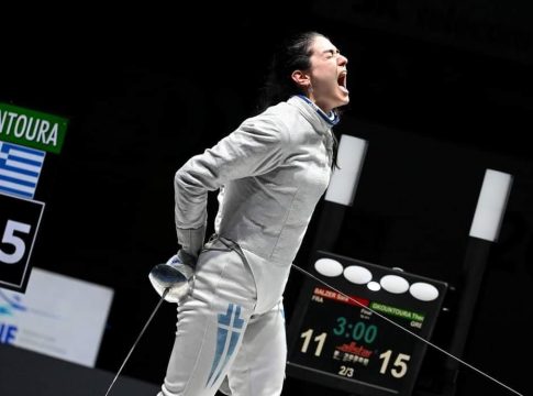 Ξιφασκία: Χρυσό μετάλλιο για την τρομερή Δώρα Γκουντούρα