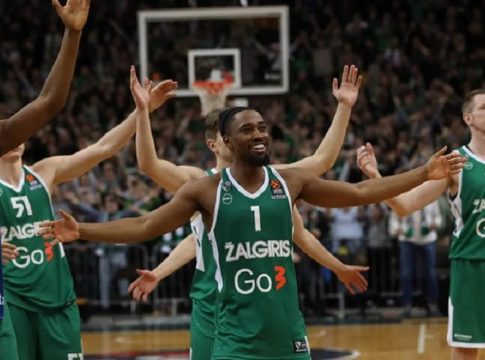 «Καρφιά» Τέιλορ στην Εφές που τον… έκοψε: «Τρελό να σκεφτείς ότι θεωρούσαν πως δεν άξιζα» (pic)