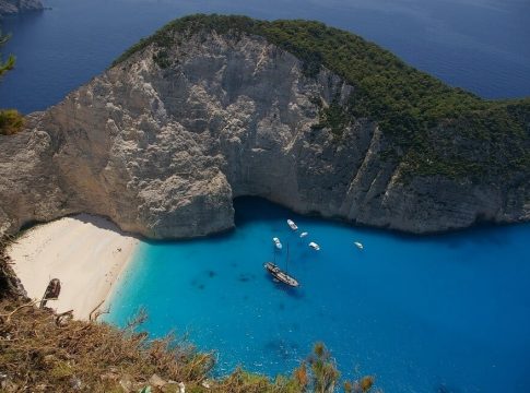 Ελήφθη η απόφαση: Κλειστό όλο το φετινό καλοκαίρι το «ναυάγιο» στη Ζάκυνθο