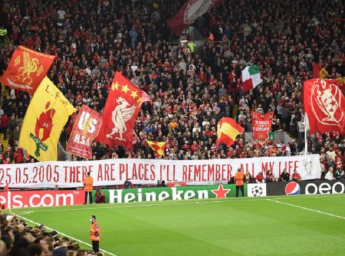 Ο τίτλος περνάει από το Άνφιλντ