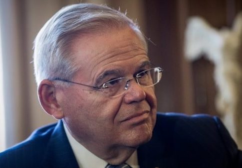 Μενέντεζ: Επιμένω κατά της πώλησης των F-16 στην Τουρκία