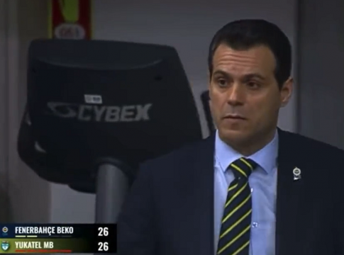 Αποβλήθηκε με δύο τεχνικές ποινές ο Ιτούδης στο παιχνίδι της Φενέρ με την Μερκεζεφέντι (vid)