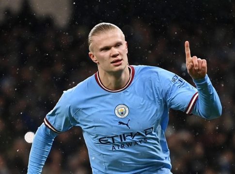 Οι Ισπανοί βλέπουν τον Χάαλαντ διάδοχο του Μπενζεμά στη Ρεάλ